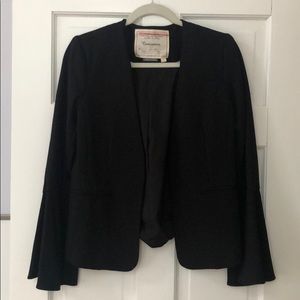 Soft, bell-sleeved blazer